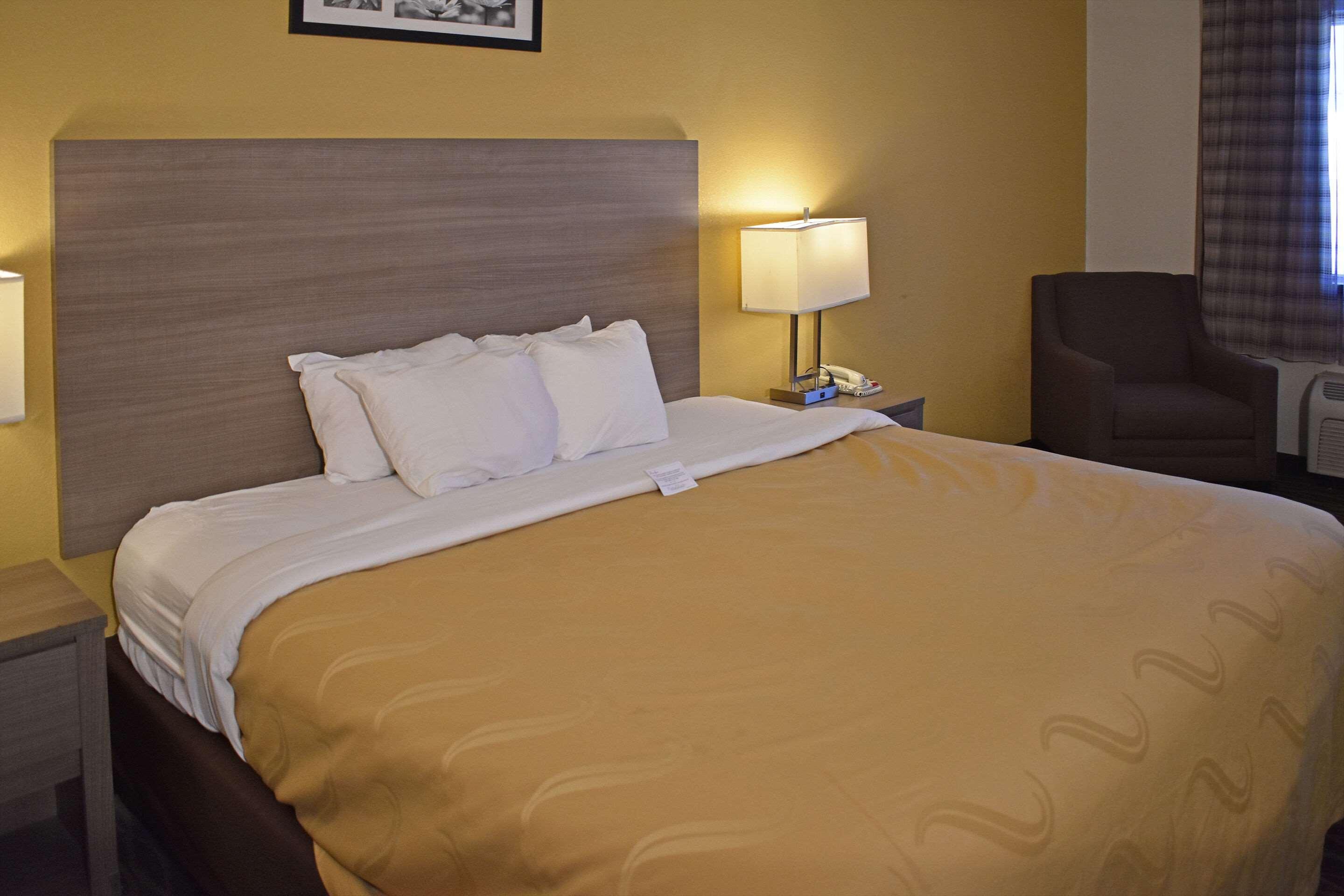 Quality Inn & Suites Kearneysville - Martinsburg Esterno foto