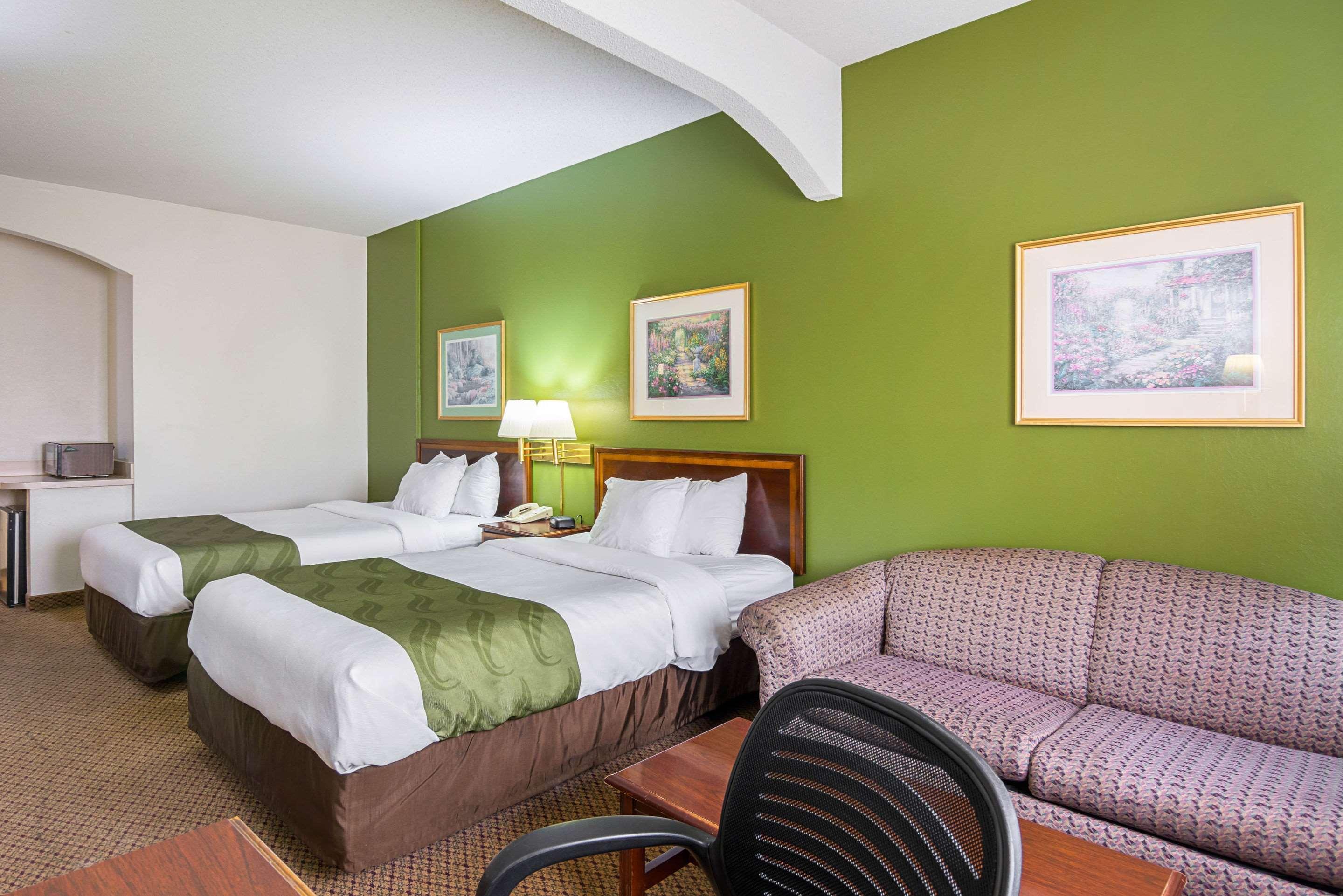 Quality Inn & Suites Kearneysville - Martinsburg Esterno foto