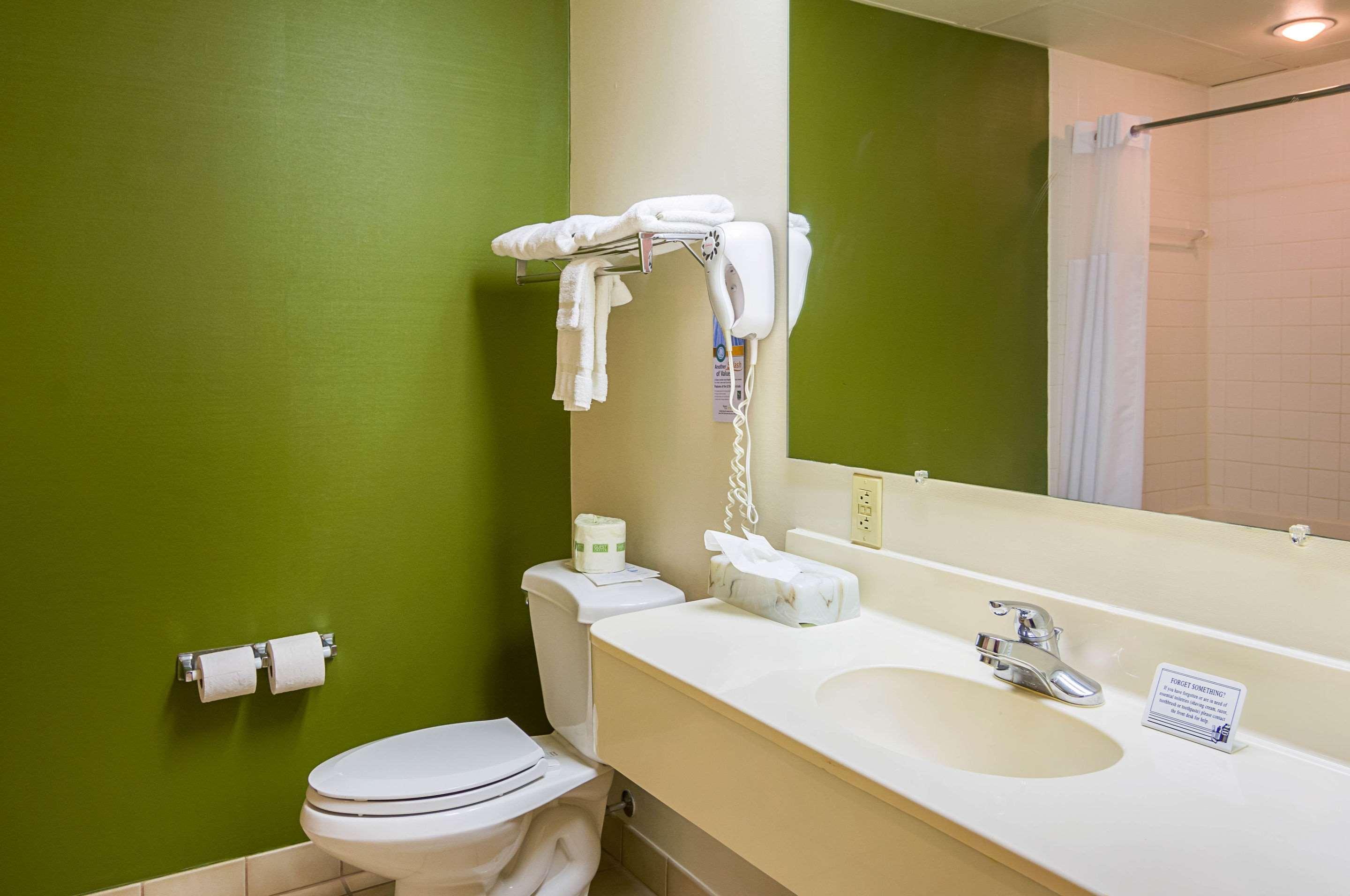 Quality Inn & Suites Kearneysville - Martinsburg Esterno foto