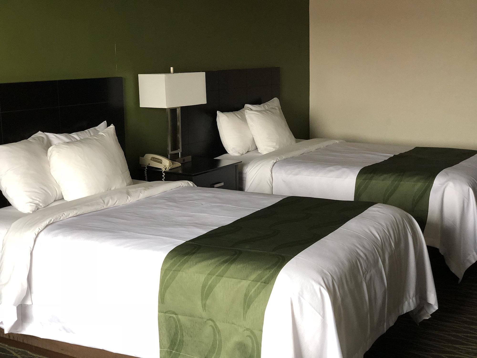 Quality Inn & Suites Kearneysville - Martinsburg Esterno foto