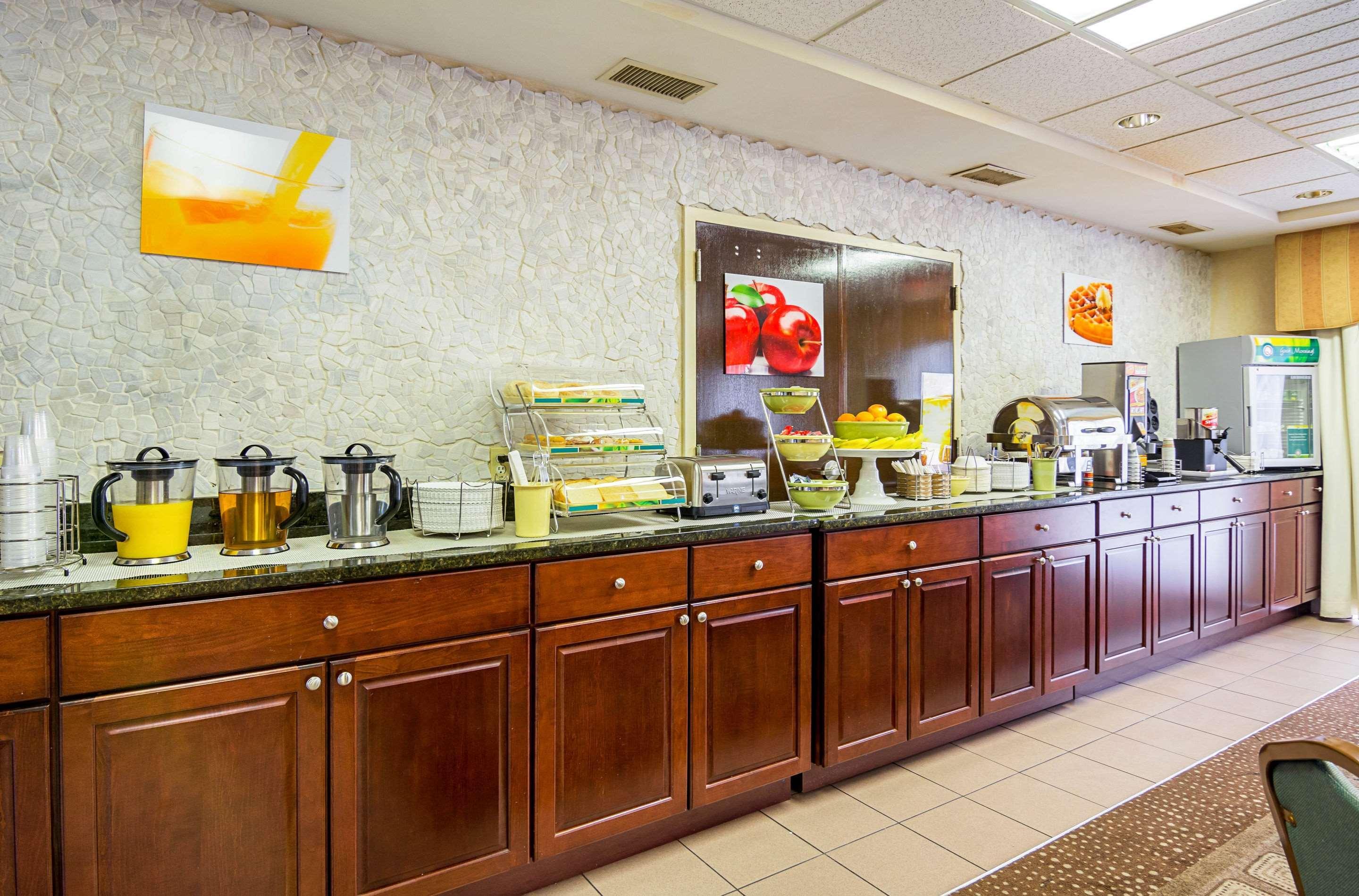 Quality Inn & Suites Kearneysville - Martinsburg Esterno foto