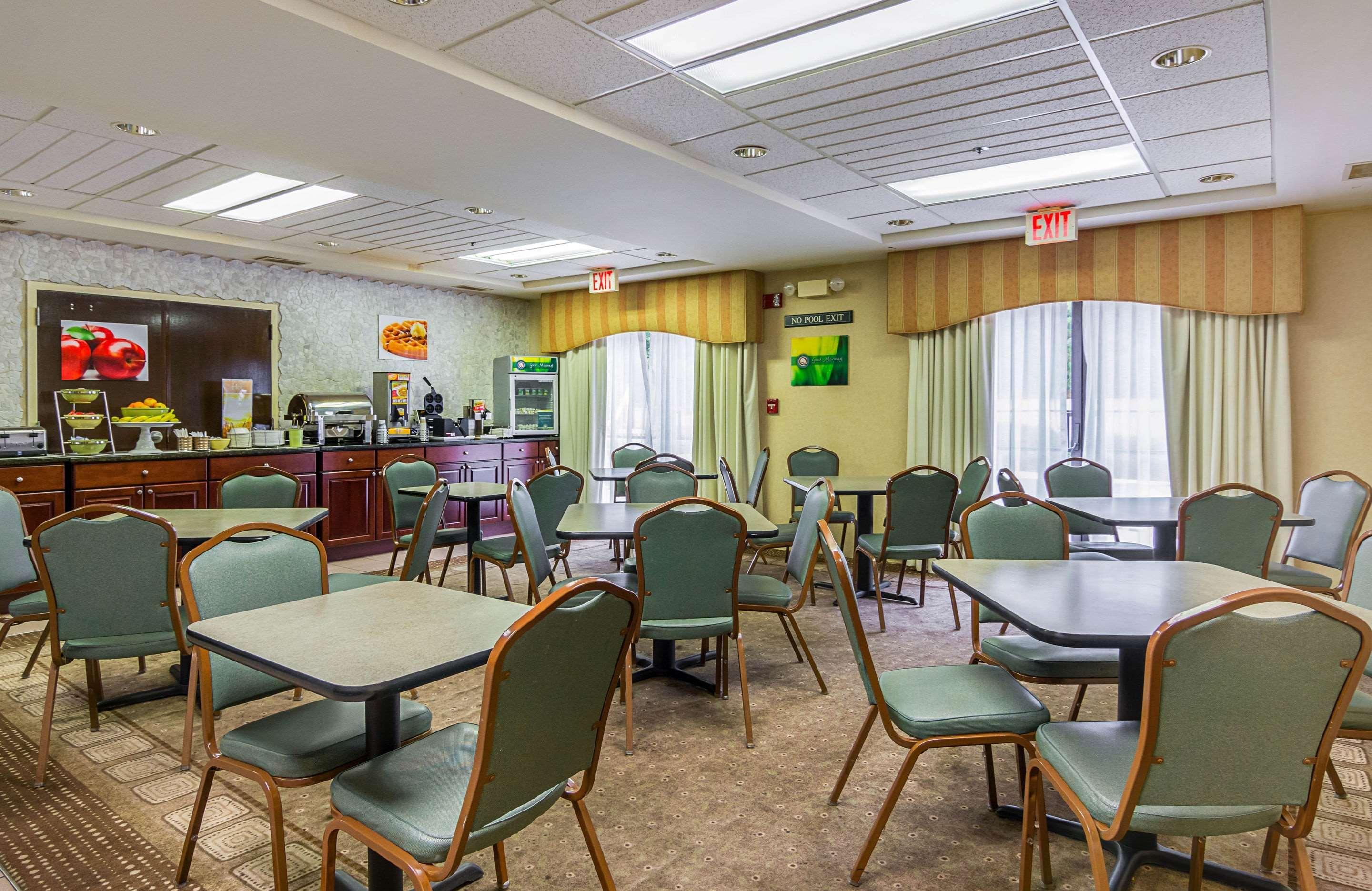 Quality Inn & Suites Kearneysville - Martinsburg Esterno foto