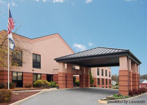 Quality Inn & Suites Kearneysville - Martinsburg Esterno foto